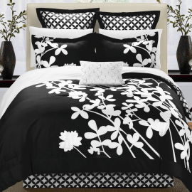 7-Piece Comforter Set with Pillow 7-Piece Comforter Set with Pillow