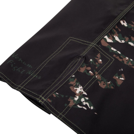Venum Original Giant Fight Shorts in Black-Camo