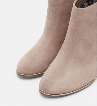 LORCA Leather ankle boots 